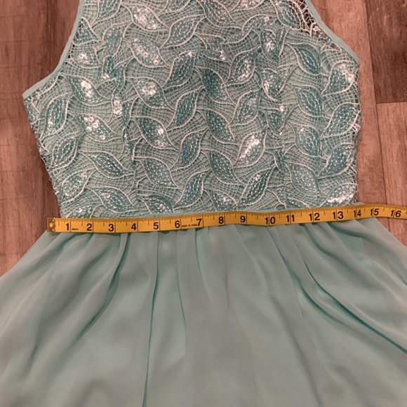 Jun Ivy homecoming, prom, winter snow globe size Medium Dress - Picture 4 of 8